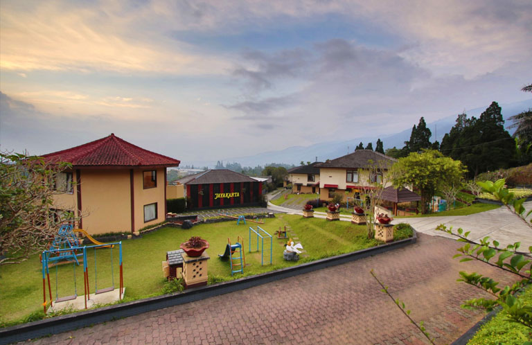  The Jayakarta Inn & Villas Cisarua